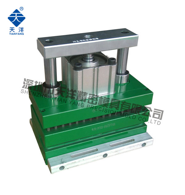 齒型3.8mm氣動打孔機(jī)